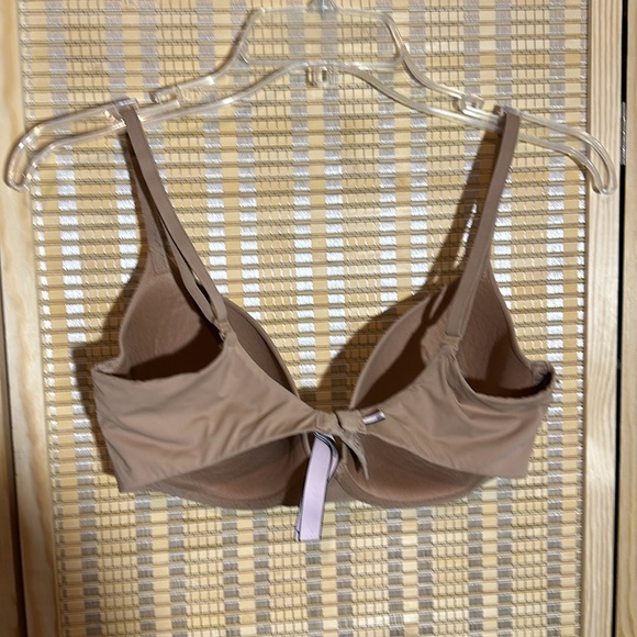 Victoria's Secret Underwire Demi Bra Lightly Padded Beige 34DD - Picture 8 of 15